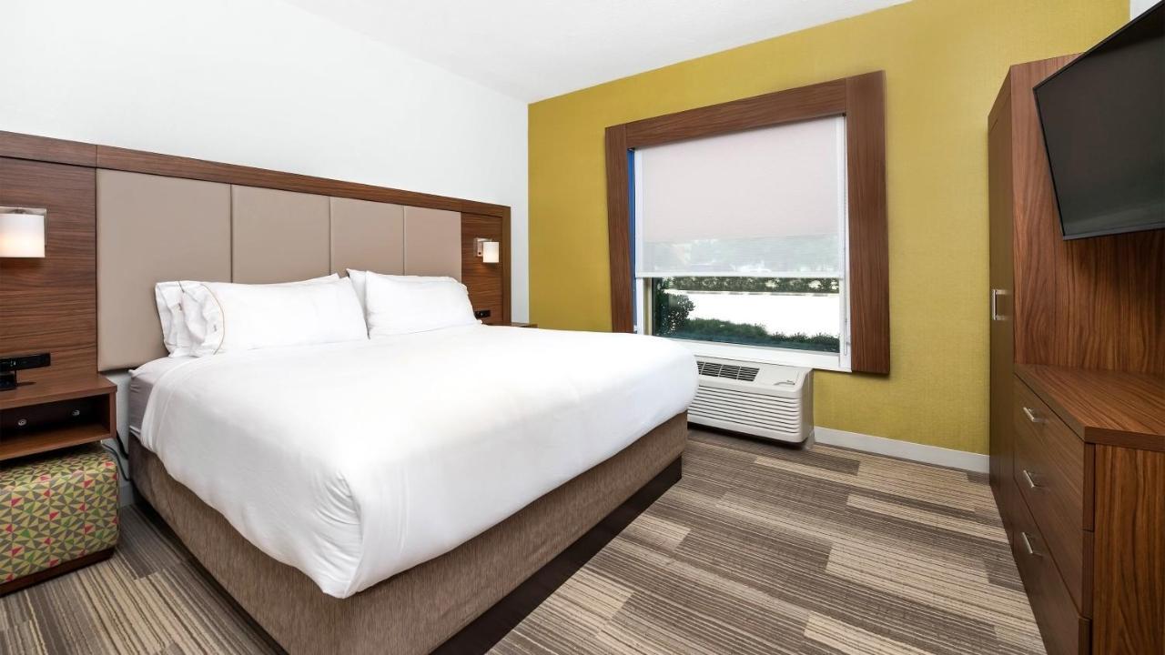 Holiday Inn Express Hotel And Suites Conroe By Ihg Экстерьер фото