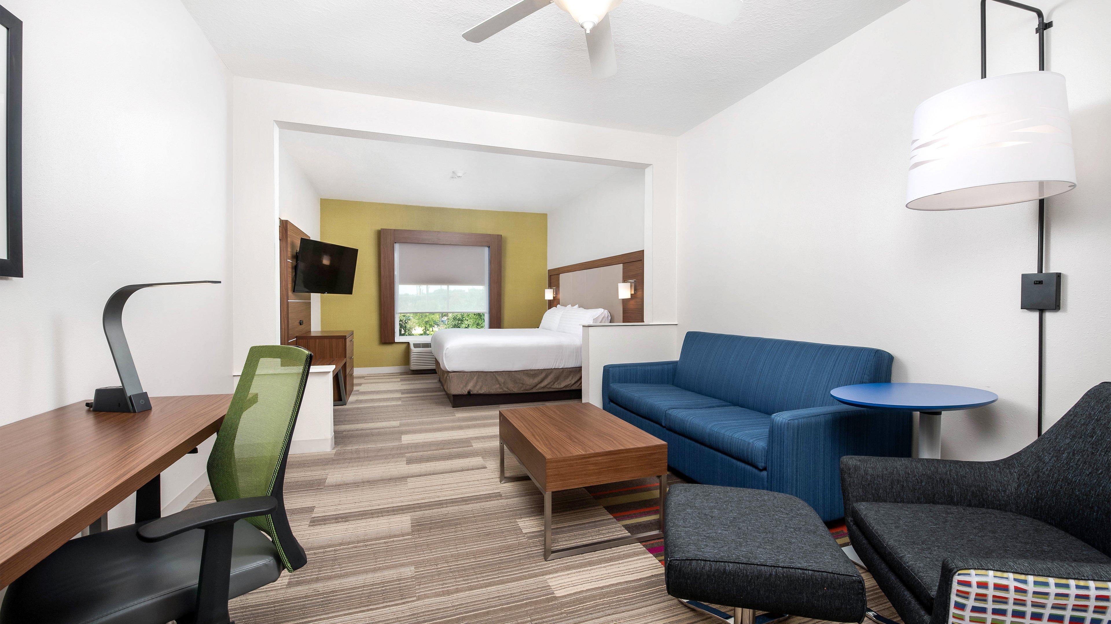 Holiday Inn Express Hotel And Suites Conroe By Ihg Экстерьер фото