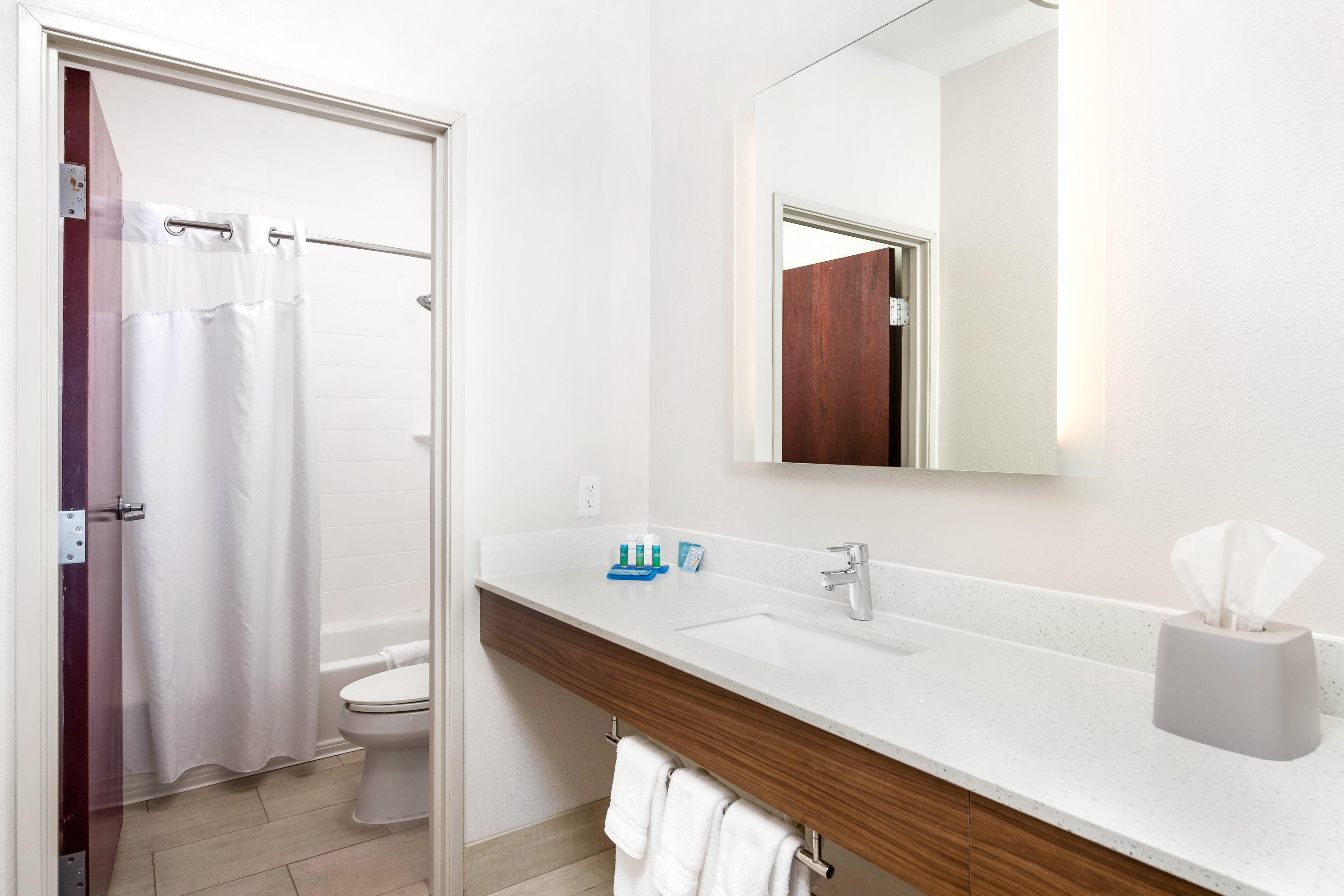 Holiday Inn Express Hotel And Suites Conroe By Ihg Экстерьер фото