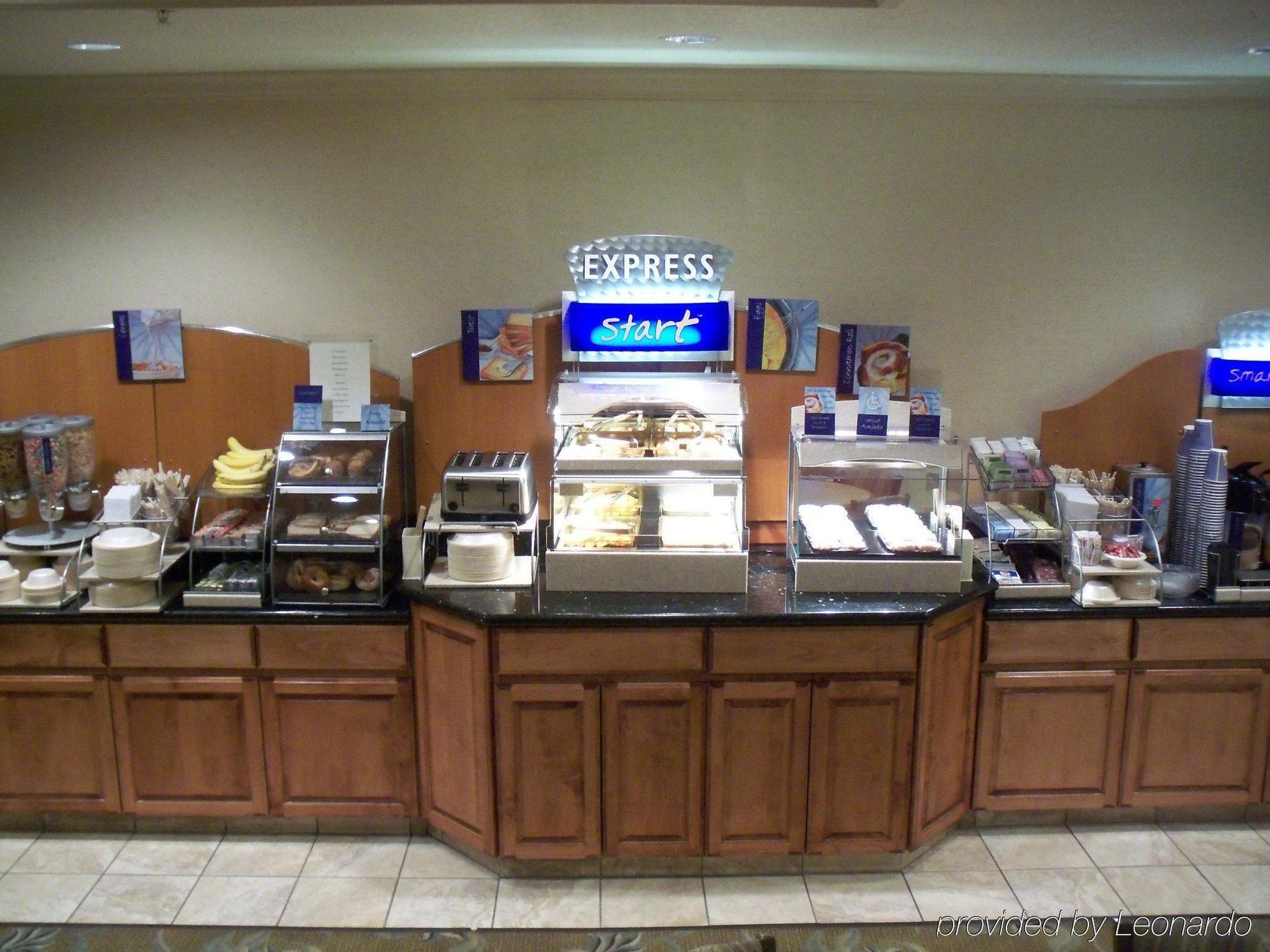 Holiday Inn Express Hotel And Suites Conroe By Ihg Экстерьер фото